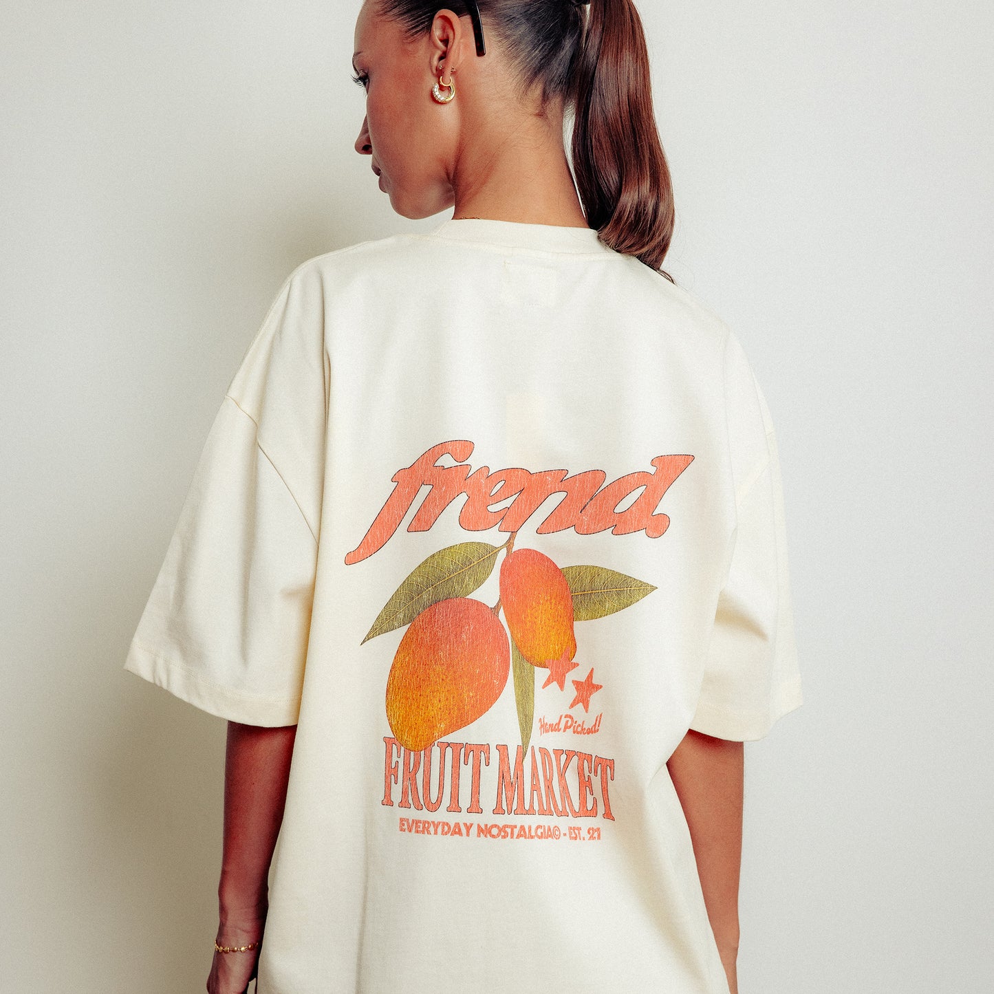 FRUIT MARKET TEE - CREAM