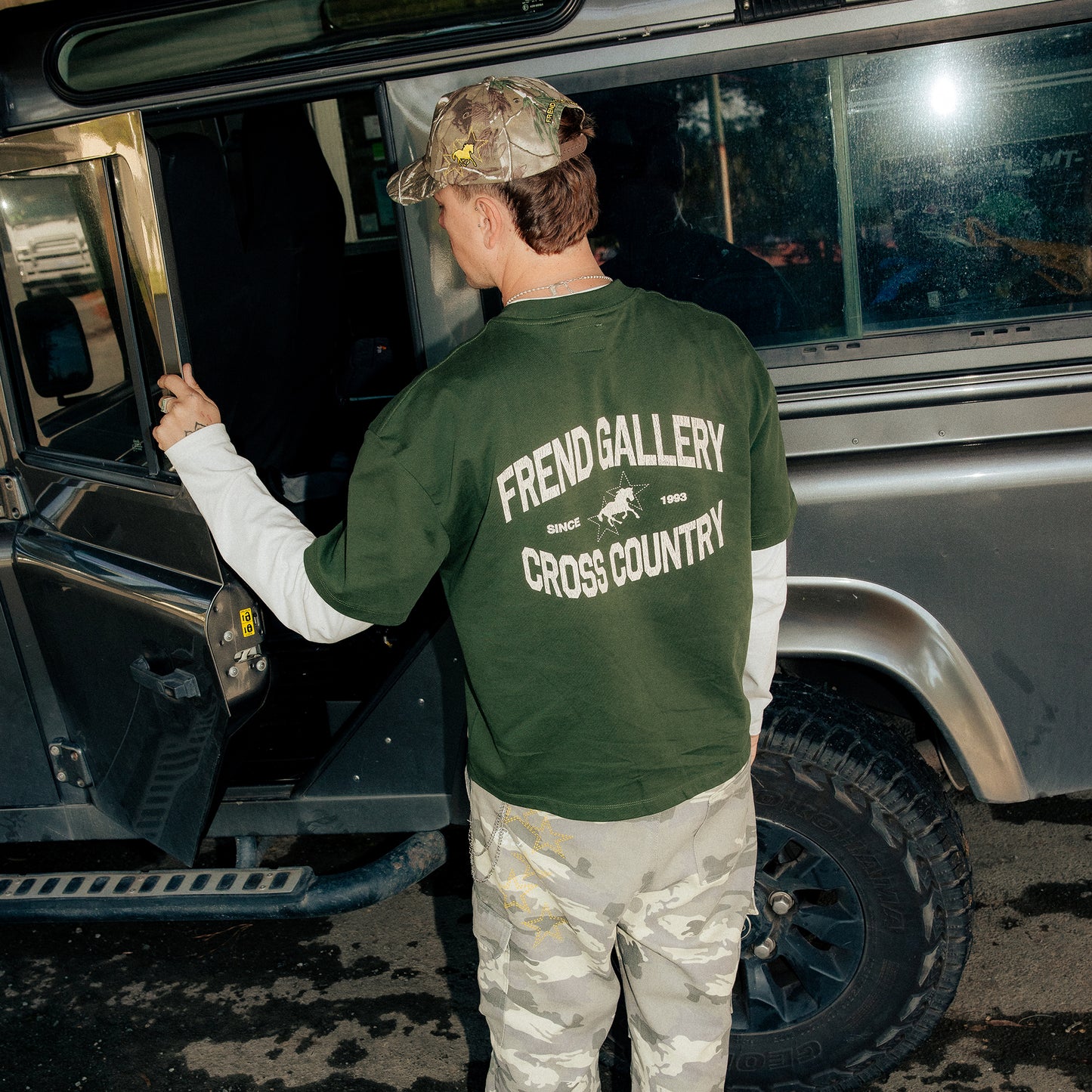 FREND GALLERY TEE - FOREST